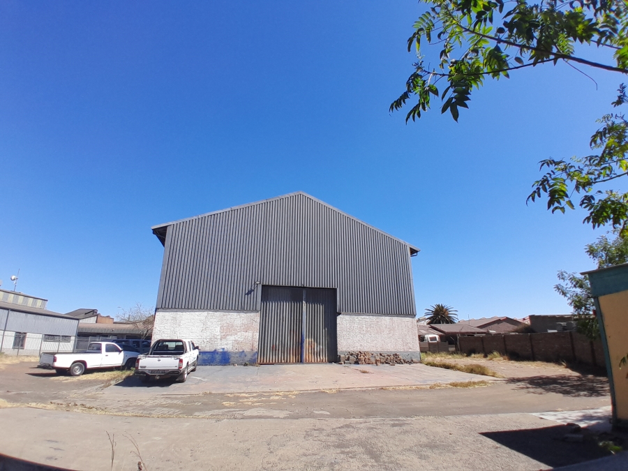 Commercial Property for Sale in Zinniaville North West